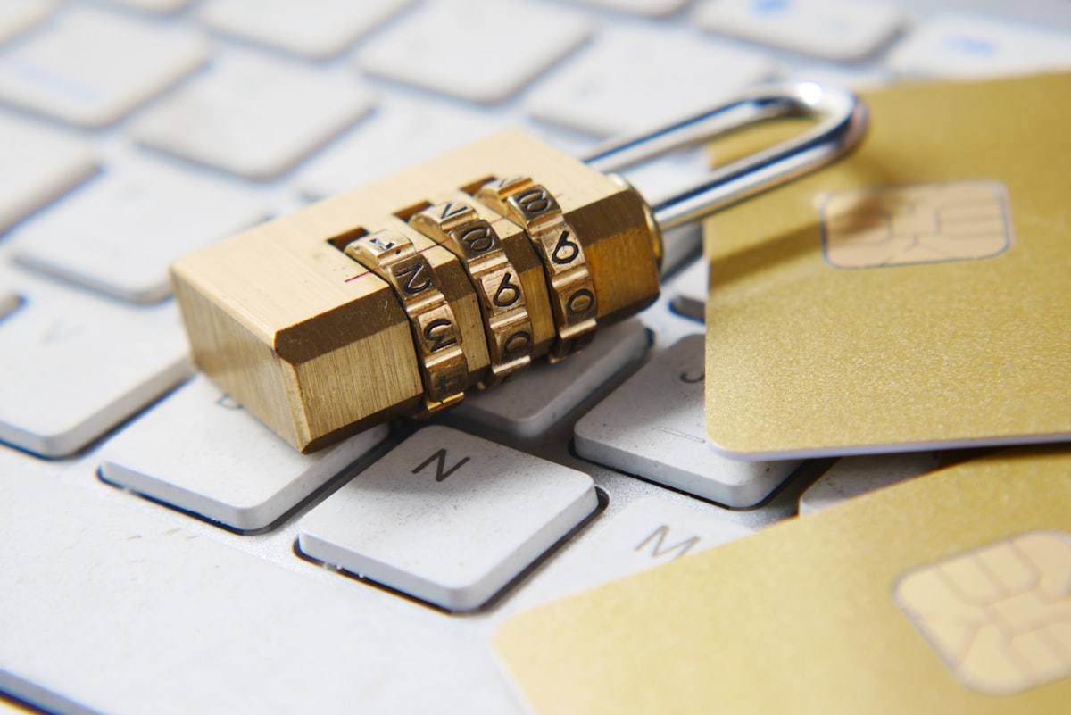 Verificación de correo electrónico para WordPress: bloquea registros no válidos en la entrada (2026)